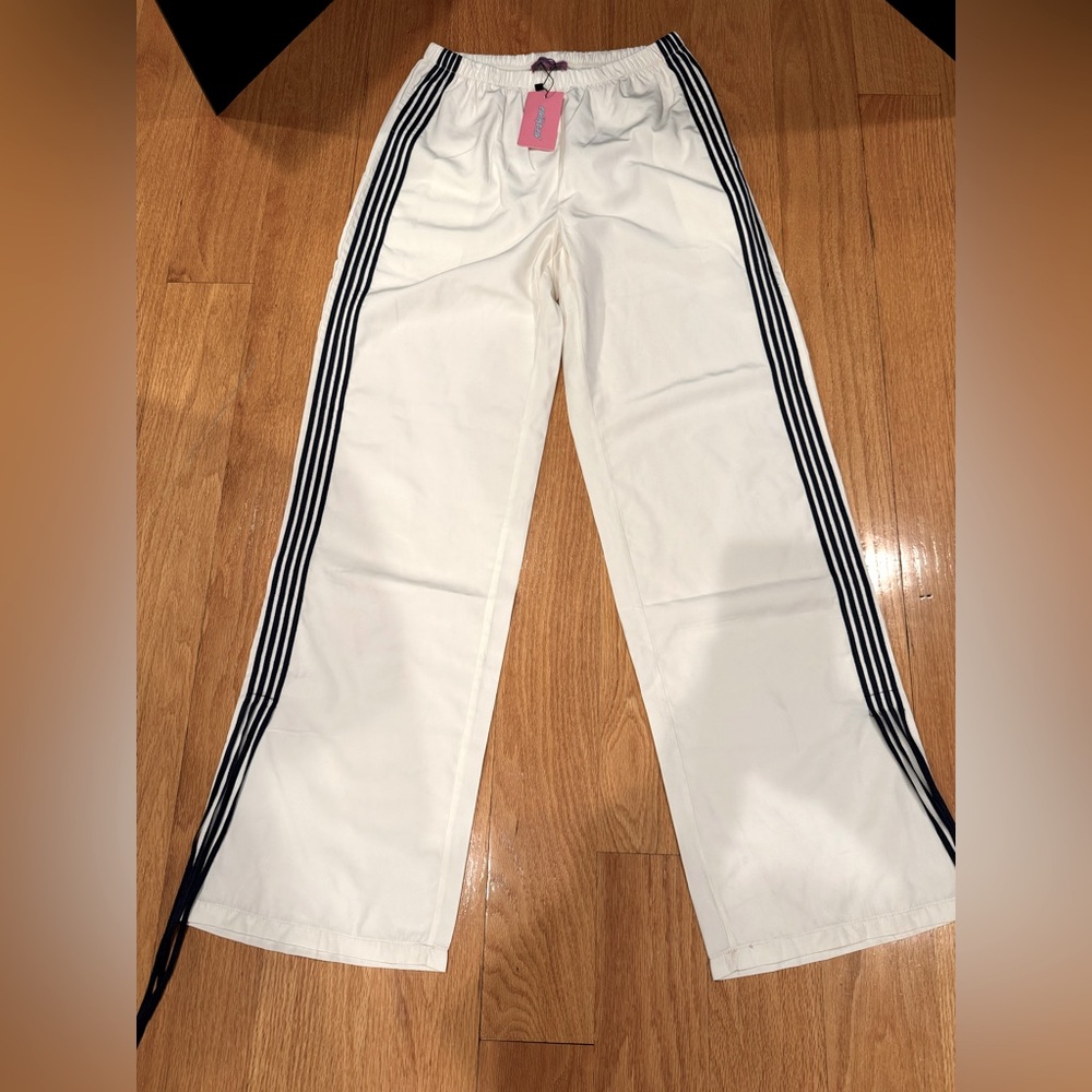 Edikted Ladies Off -White Joggers with Black Stripes: new with tags . Size small